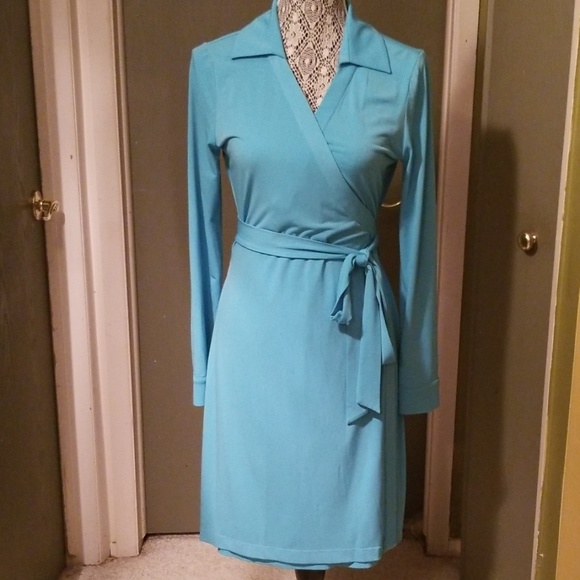 Calvin Klein Dresses & Skirts - Calvin Klein wrap dress sz 12